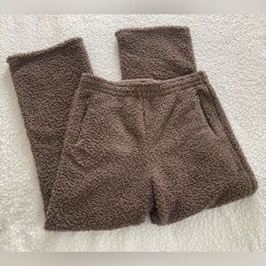 SKIMS NWT women’s dark brown high pile fleece lounge pants, size large
